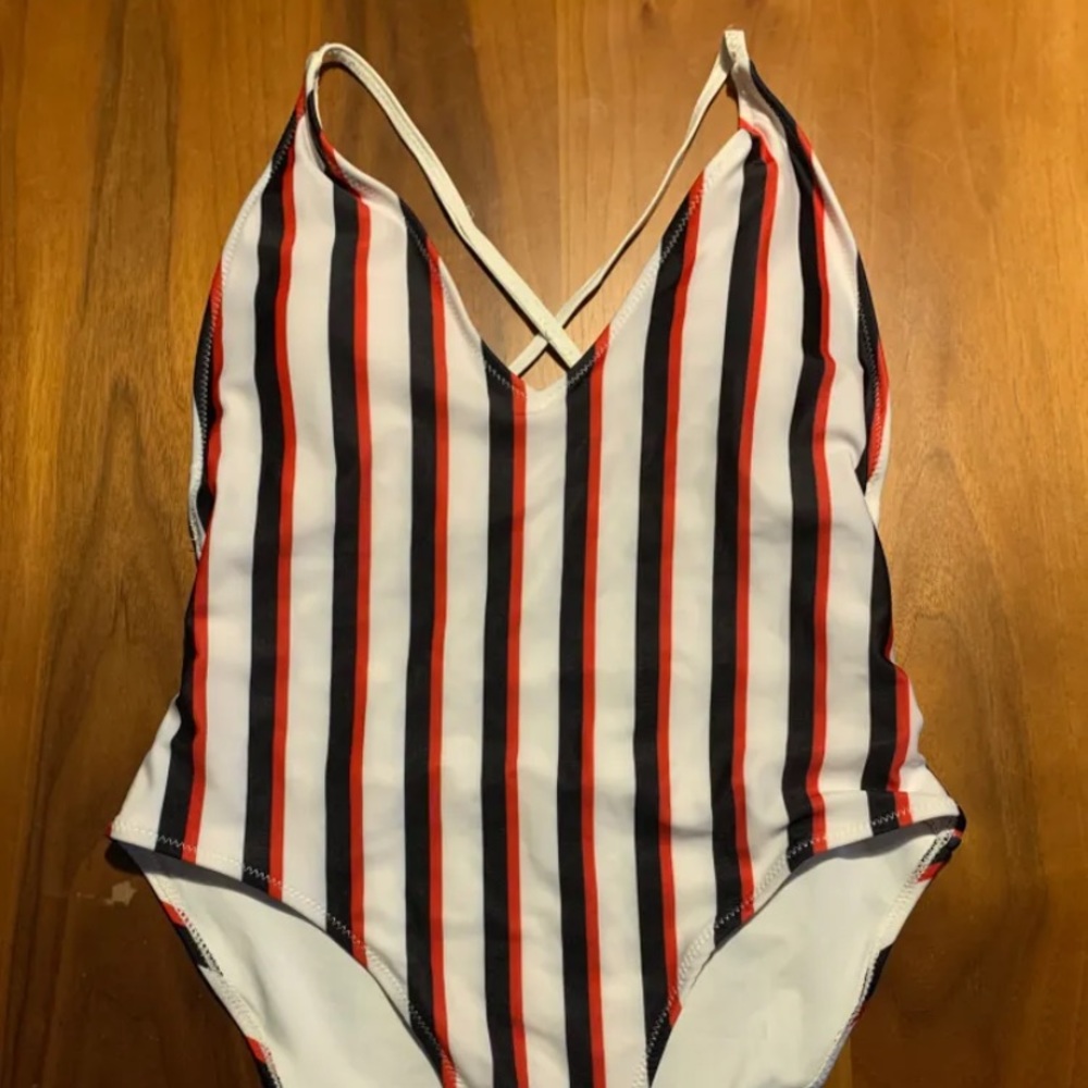 Bathing suit GARAGE - Picture 2 of 2